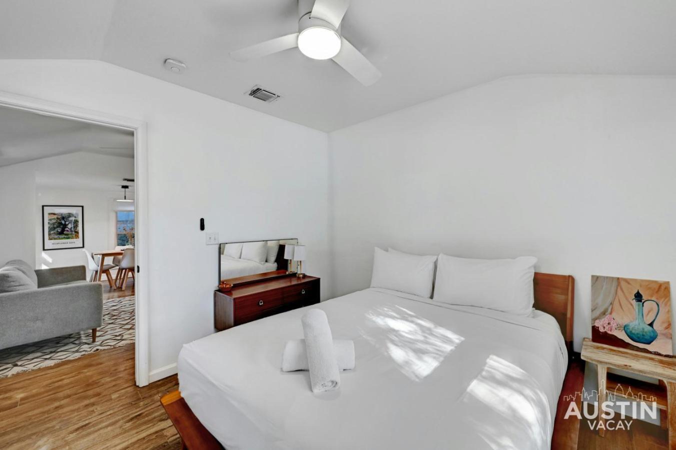 Walk To E. Austin Hotspots 2Br 1Ba W Parking Dog-Friendly By Austin Vacay Villa Exterior photo